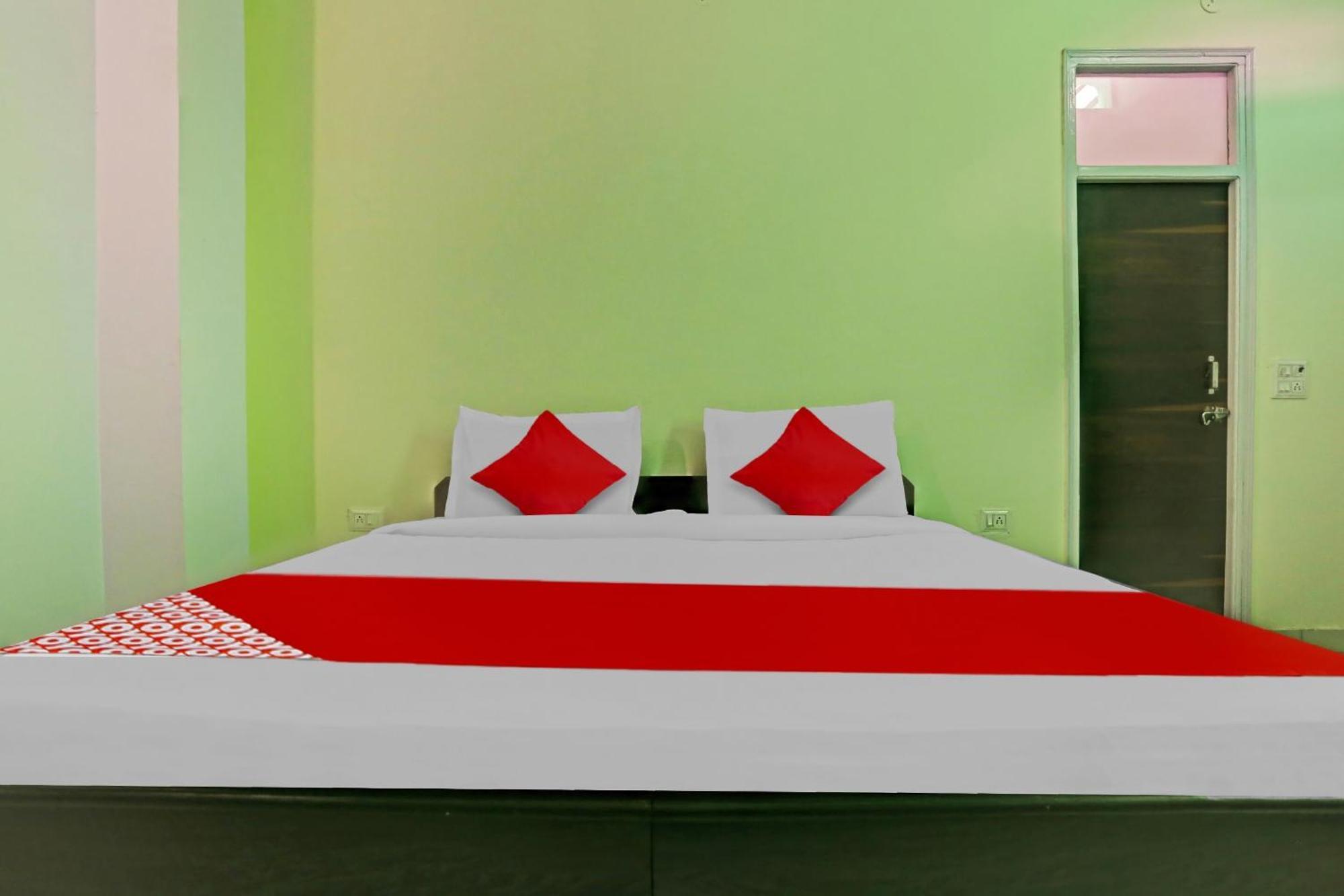 Hotel O Arya Residency غورغاون المظهر الخارجي الصورة